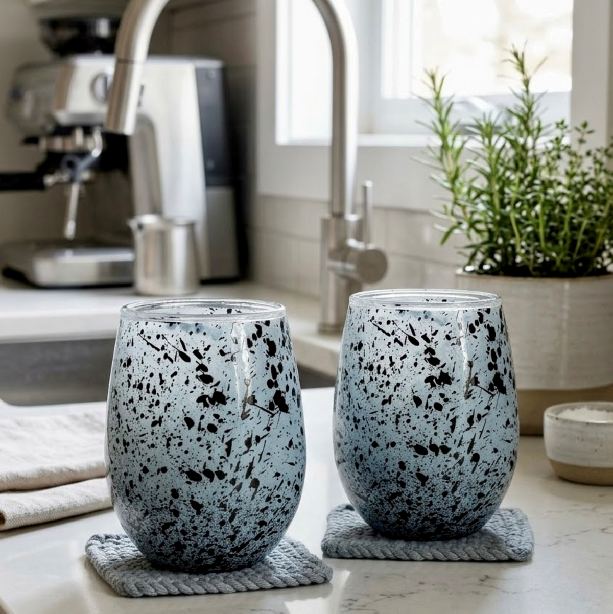 Artistic Splatter Stemless Wine Glass